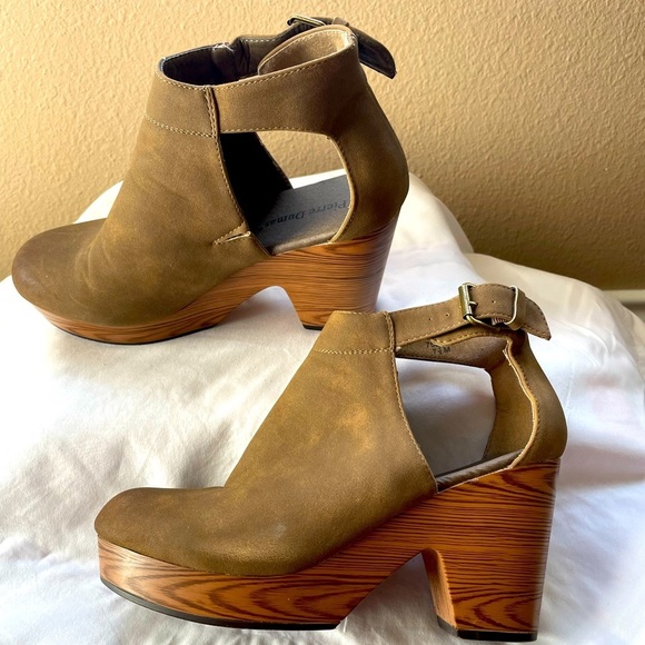 Pierre Dumas Shoes - 🌟Pierre Dumas Ankle Bootie - Size 7 1/2